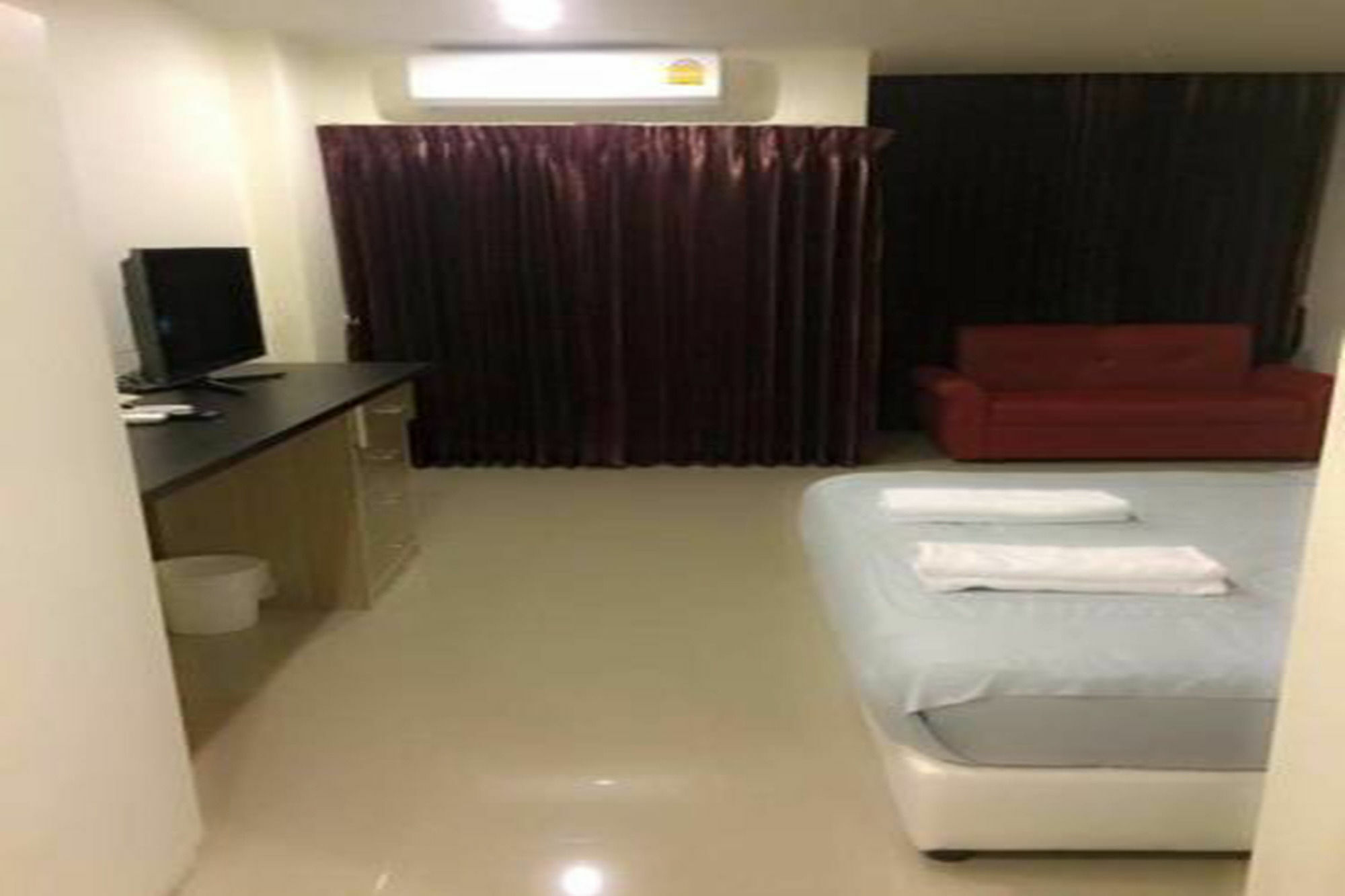 Bb Grand Residence Pattaya Exteriör bild